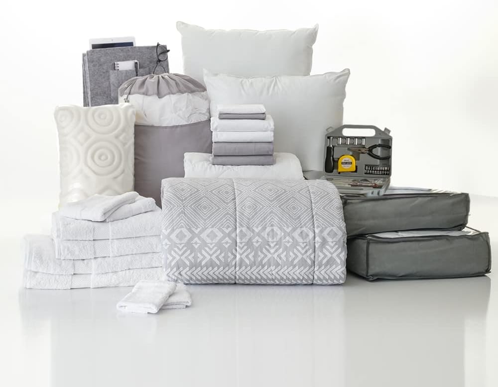 Twin XL Blue and Navy Bedding Bath Set X433
