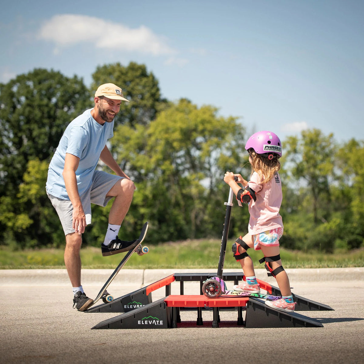Mini Skateboard Ramp Set with Slopes E60936
