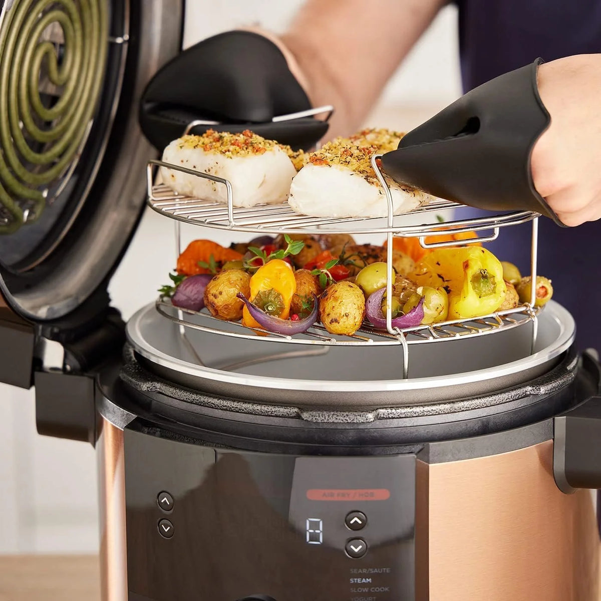 Restored Ninja 8 Qt. Pressure Cooker Steam Fryer with 5 Qt. Crisp Basket J6669