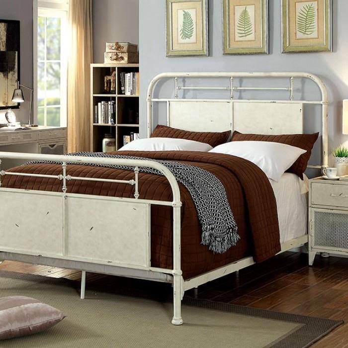 Distressed White Queen Bed G5780