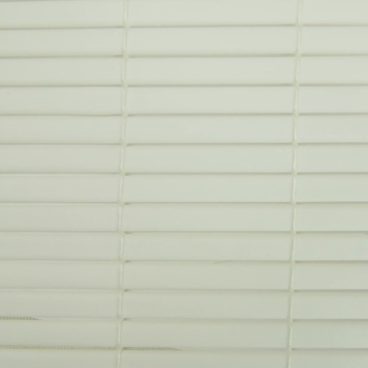 Brown Woodgrain Light Filtering Roller Sun Shade 4'x6' W32514