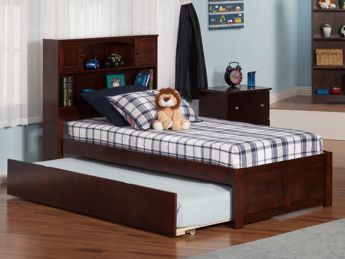 Twin Solid Wood Platform Bed with Footboard & Trundle in Walnut Q127