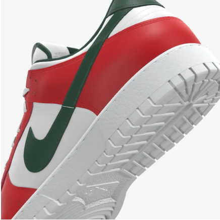 Nikes (MMM PIZZA)