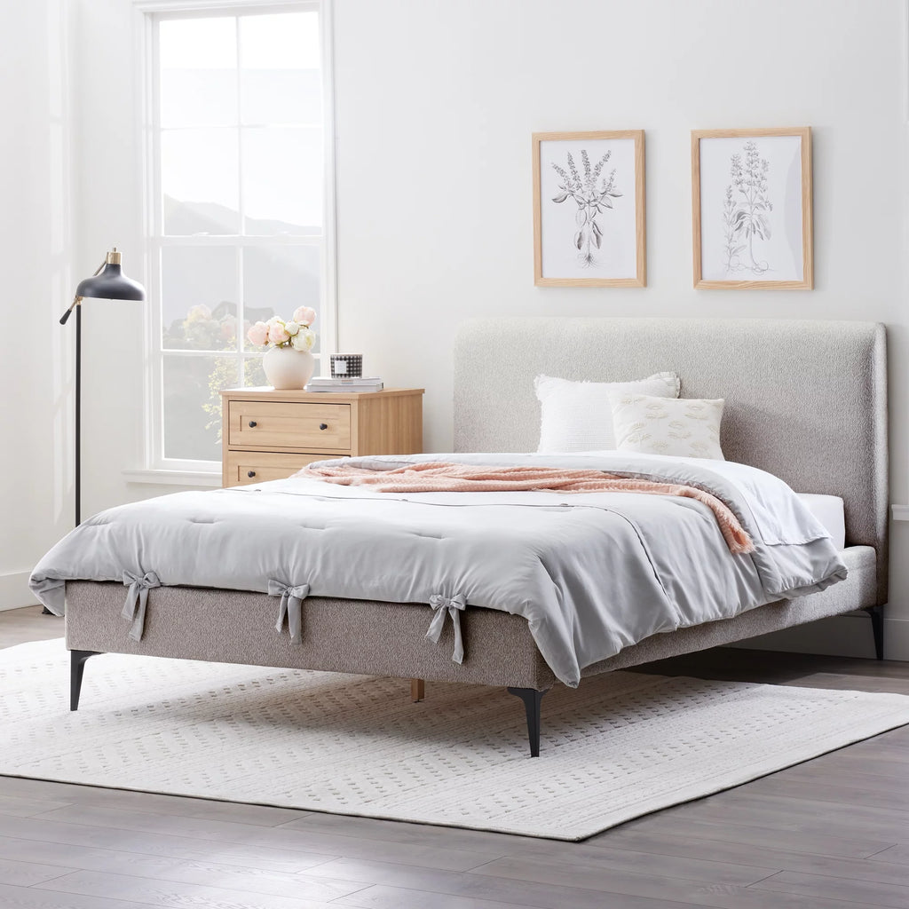Queen Light Gray Upholstered Platform Bed U7572
