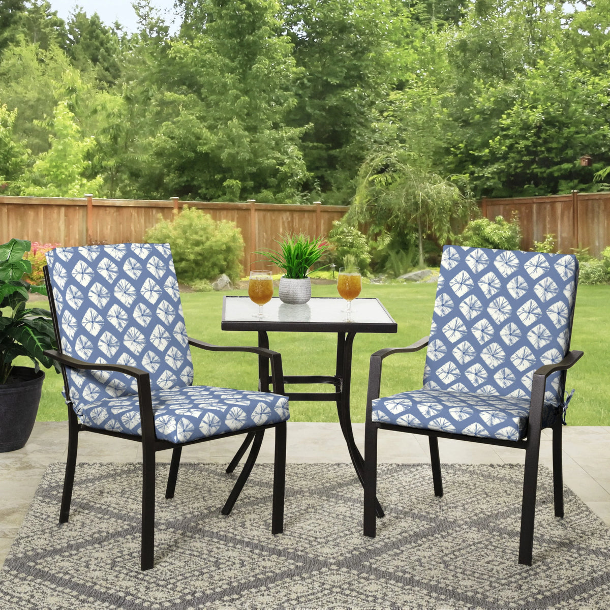 Red Medallion Rectangle Patio Chair Cushion C59158