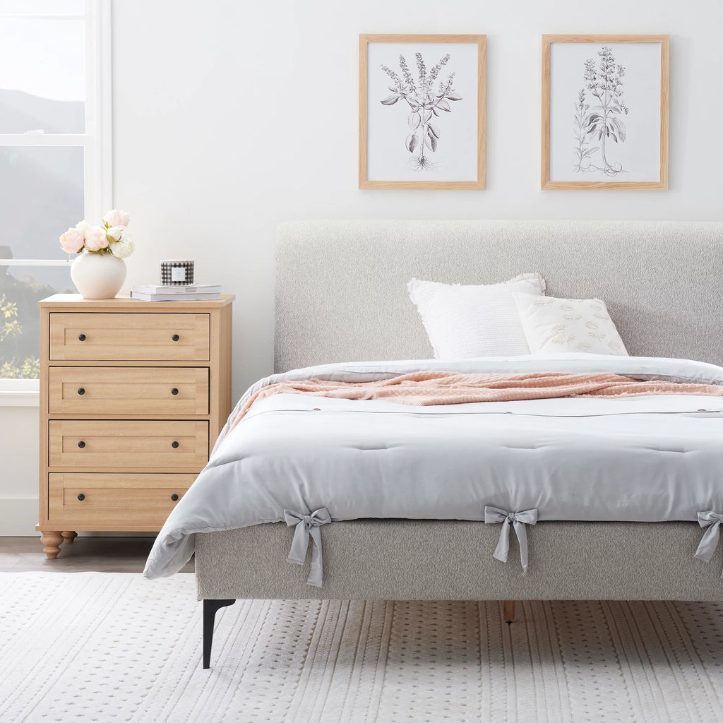 Queen Light Gray Upholstered Platform Bed U7572