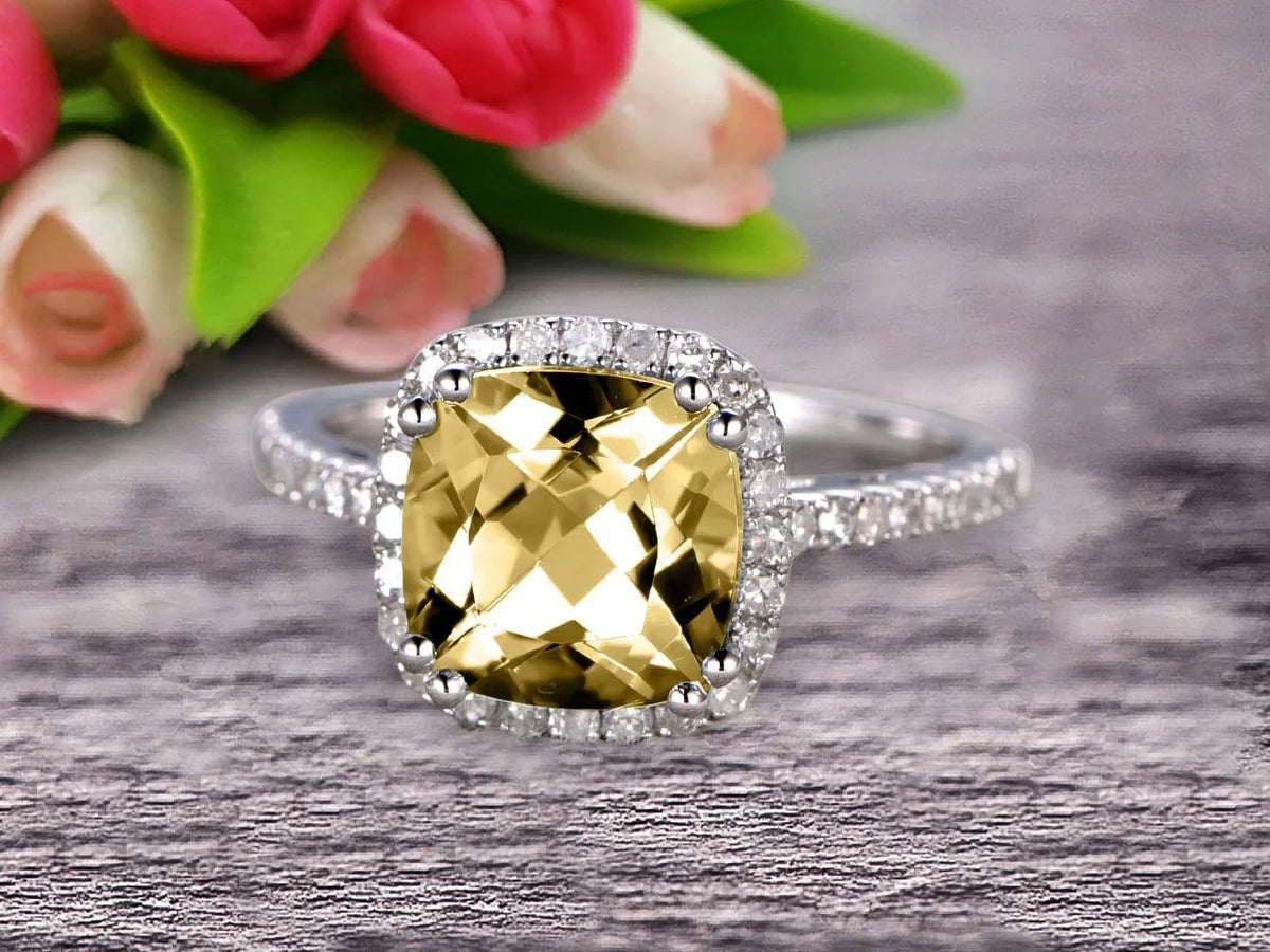 10k White Gold Halo Engagement Ring I58585